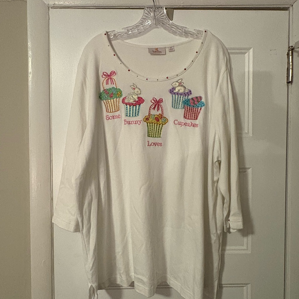 Quacker Factory Spring/Easter White Top